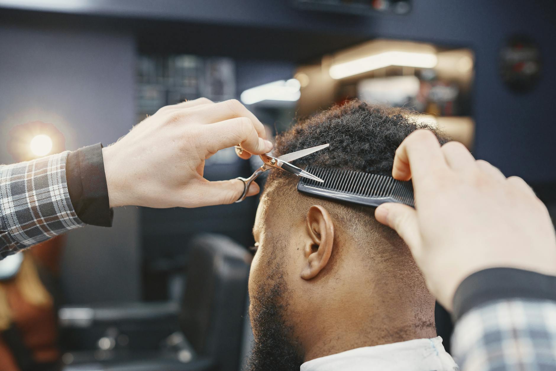 PRP vs Obat Rambut: Mana yang Lebih Efektif?